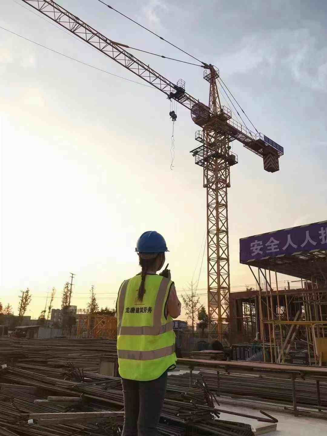 塔吊信号工证怎么考?